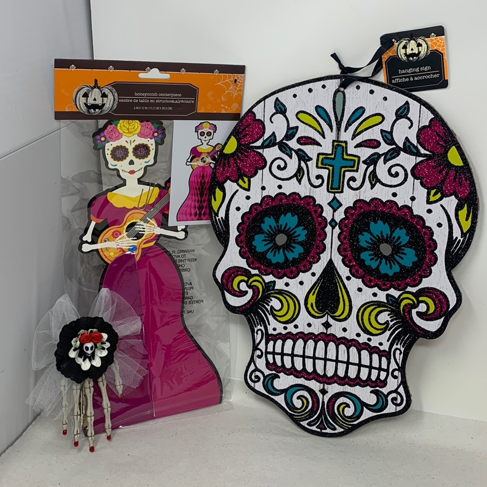 NEW 3 piece Day of the Dead items 💀 Hair Clip, Honeycomb Centerpiece & Sign